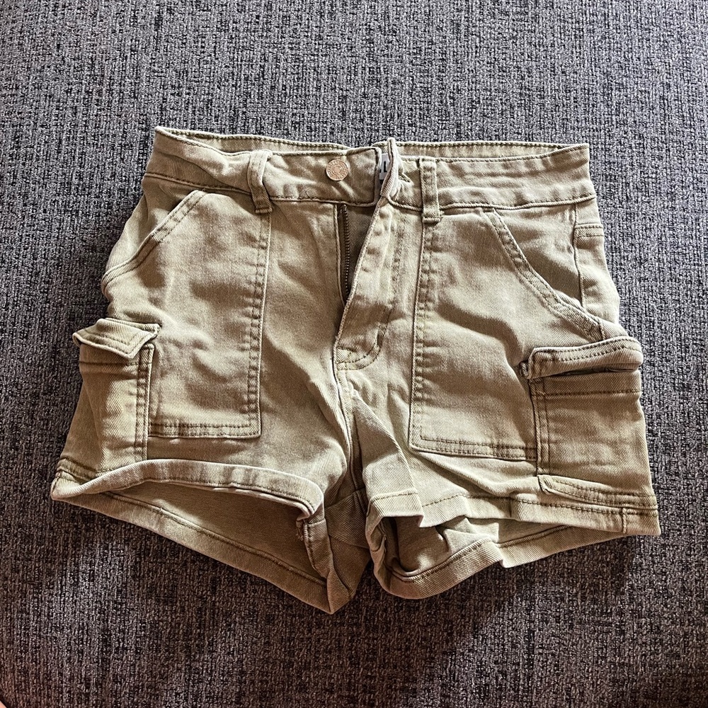 Women's Casual Tan Cargo Shorts
